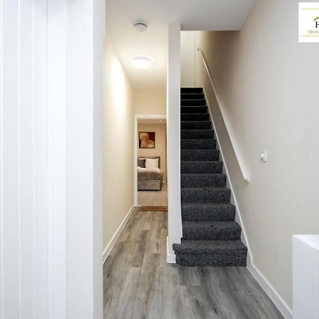 Bedford Hospital Victoria Apartments A And B By Homely Spaces Short Lets & Serviced Accommodation מראה חיצוני תמונה